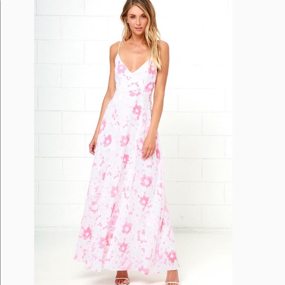 Lulu’s Wonderland Watercolor Floral Maxi Dress✨